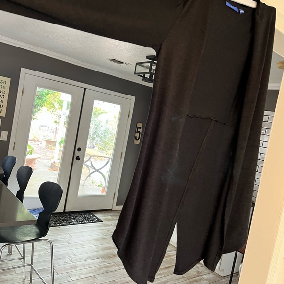 APT 9 Throw in Black - Picture 4 of 4